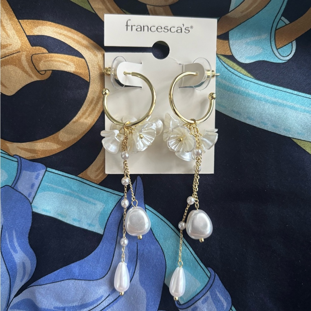 NWT Francesca's Collections Gold and Pearl Drop Flower Bridal Earrings